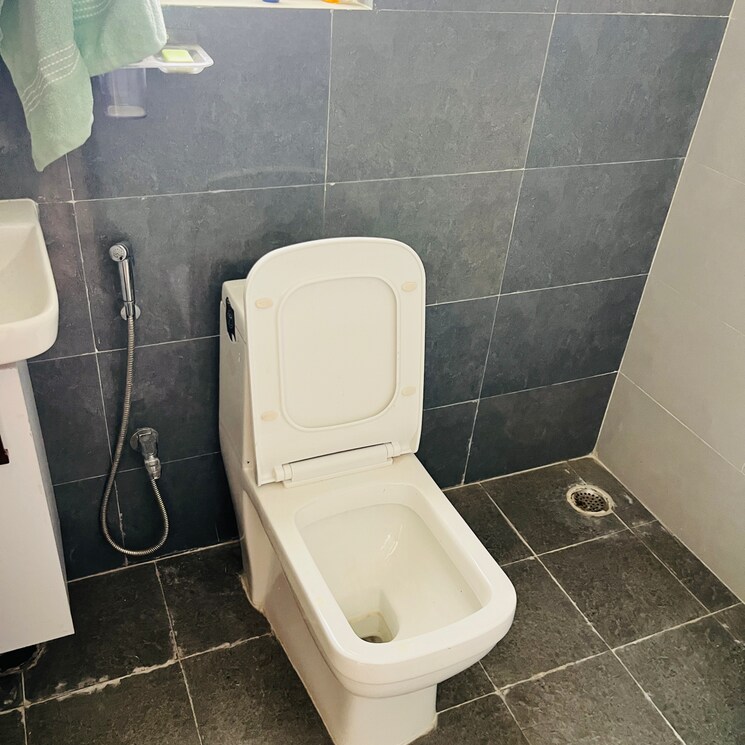 Bathroom, gls-arawali-homes-phase-2 3 Bedroom 645 Sq.Ft. Apartment In Sohna Sector 4 Gurgaon 8633082