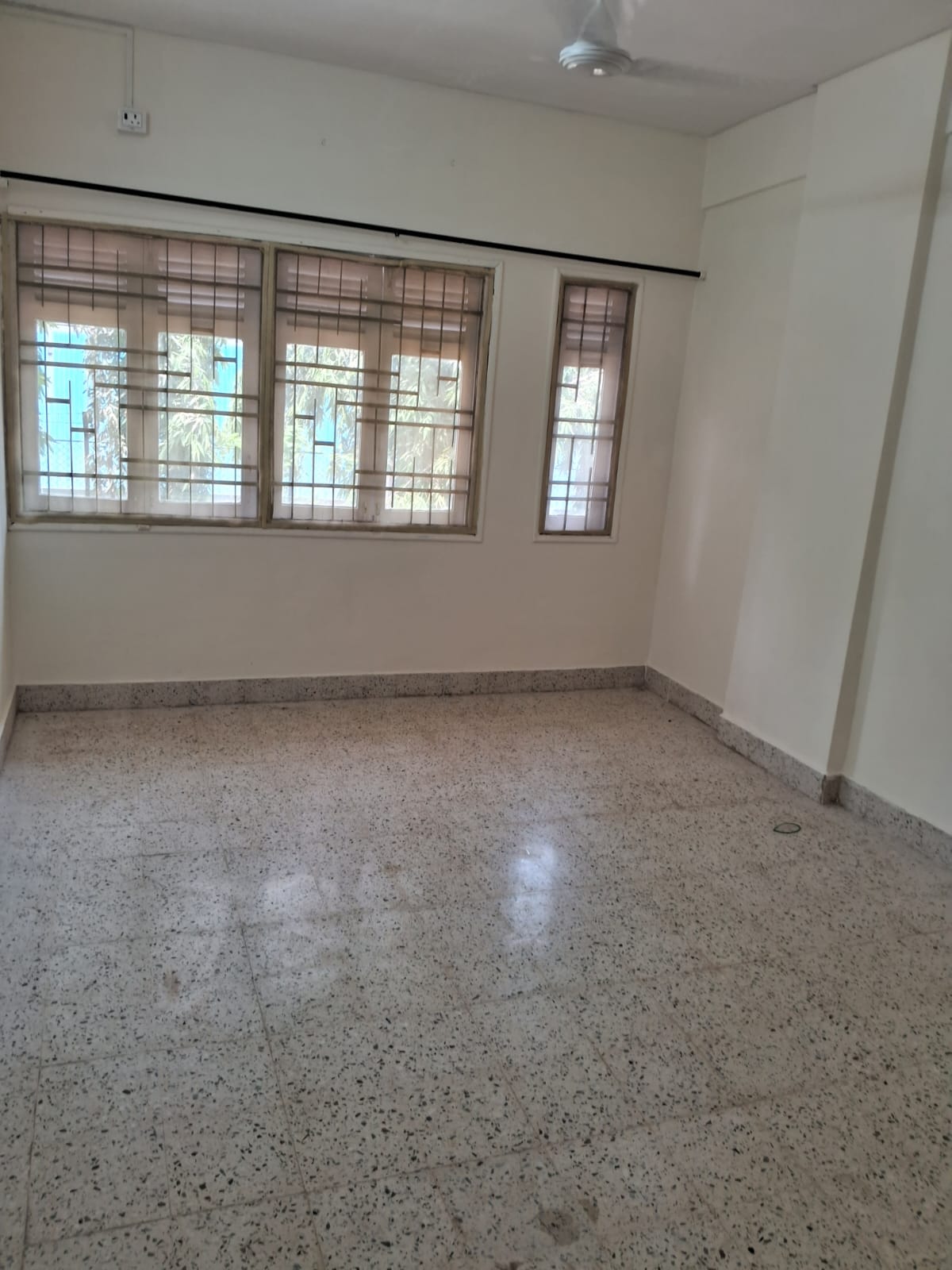 2 BHK Apartment For Rent in Retreat Apartment