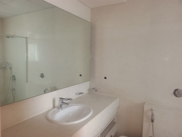Bathroom, sobha-international-city-phase-1 5 Bedroom 5816 Sq.Ft. Villa In Sector 109 Gurgaon 8633137