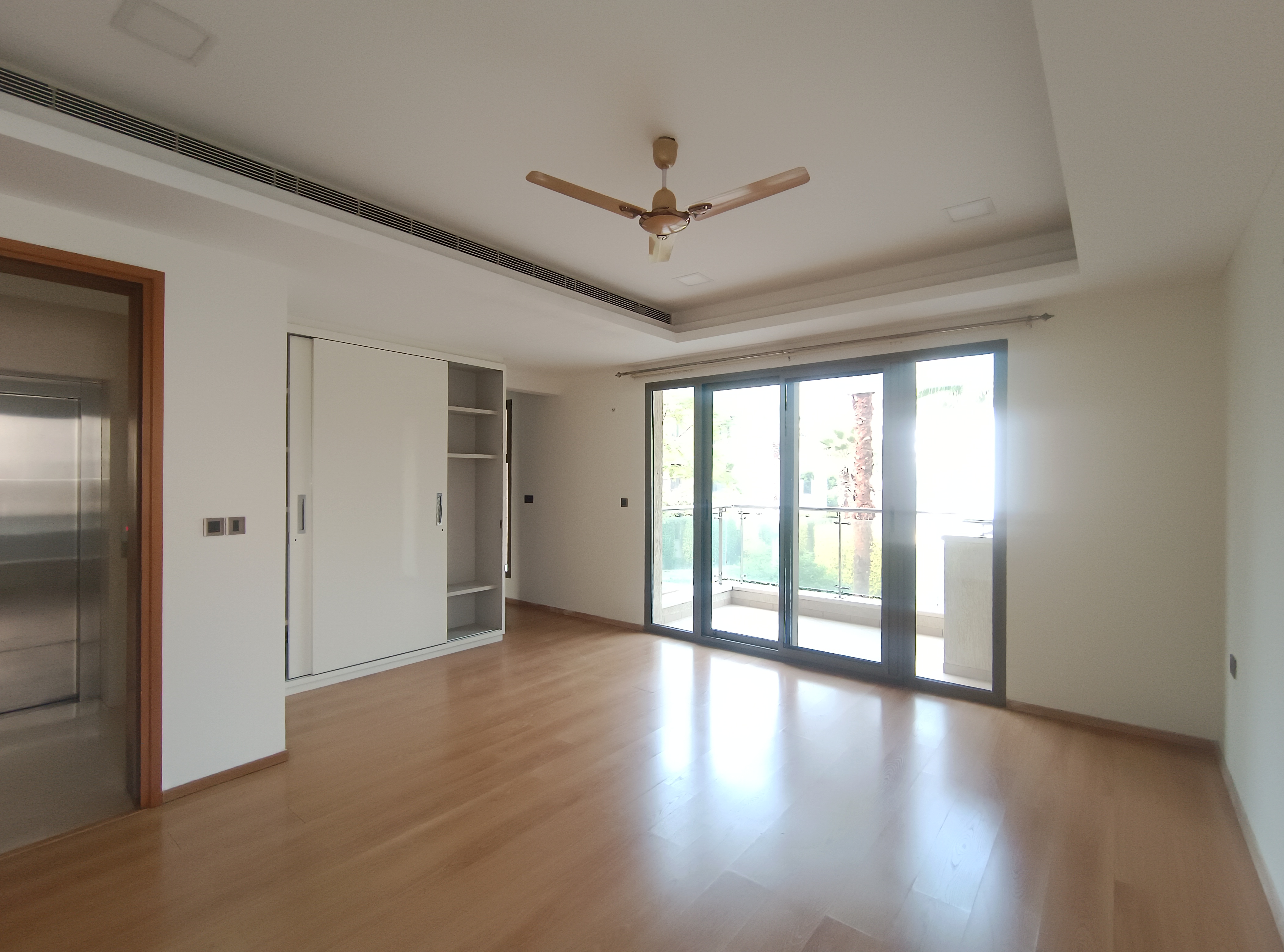 5 BHK + Pooja Room,Servant Room,Study Room,Extra Room Villa For Sale in Sobha International City Phase 1