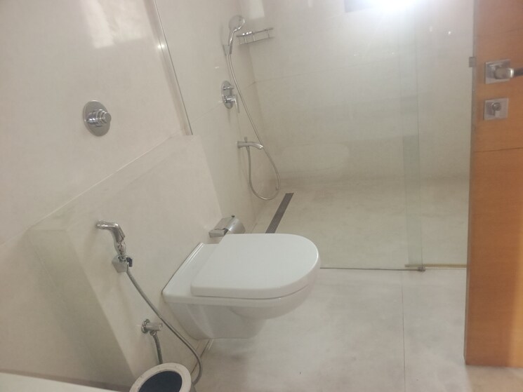 Bathroom, sobha-international-city-phase-1 5 Bedroom 5816 Sq.Ft. Villa In Sector 109 Gurgaon 8633137