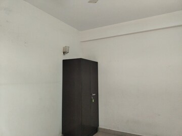 Room in 3 BHK Builder Floor at Unitech South City II, Sector 50 – for Rent