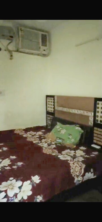 Living Room in 3 BHK Apartment at Sector 21d – for Rent