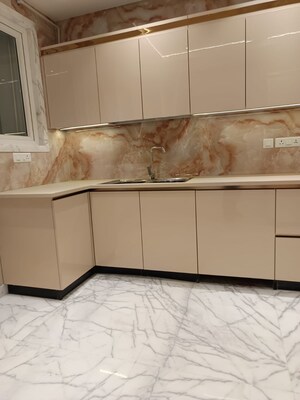 Kitchen in 4 BHK Builder Floor at Dlf Phase ii – for Sale