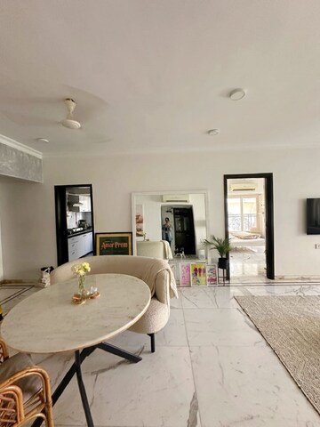 Living Room in 3 BHK Apartment at Khar West – for Rent