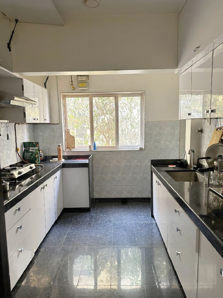 Kitchen, khar west 3 Bedroom 1200 Sq.Ft. Apartment In Khar West Mumbai 8633177