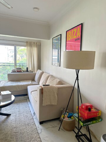 Living Room in 3 BHK Apartment at Khar West – for Rent