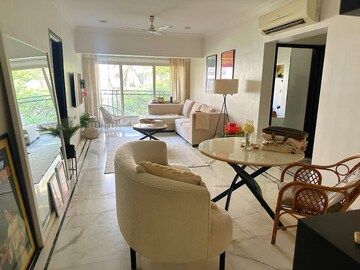 Living Room in 3 BHK Apartment at Khar West – for Rent