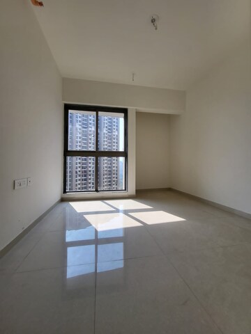Room in 2 BHK Apartment at Runwal Eirene, Balkum Pada – for Rent