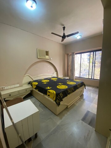 Bedroom in 3 BHK Apartment at Khar West – for Rent