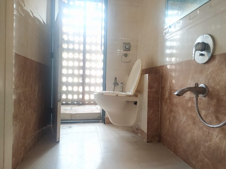 Bathroom, jalvayu-vihar-powai 2 Bedroom 970 Sq.Ft. Apartment In Powai Mumbai 8633201
