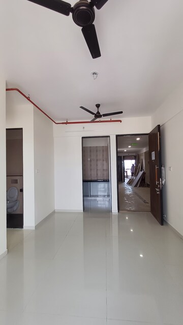 2 BHK Apartment For Rent in Sheth Zuri, Laxmi Nagar