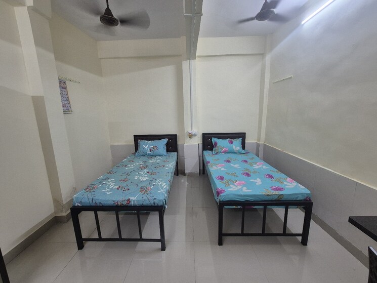 Room, malad west Pg For Boys & Girls In Malad West 8633288