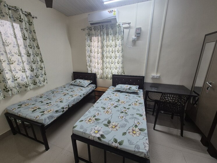 Room, malad west Pg For Boys & Girls In Malad West 8633288