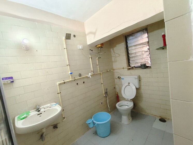 Room, malad east Pg For Boys & Girls In Malad East 8633293