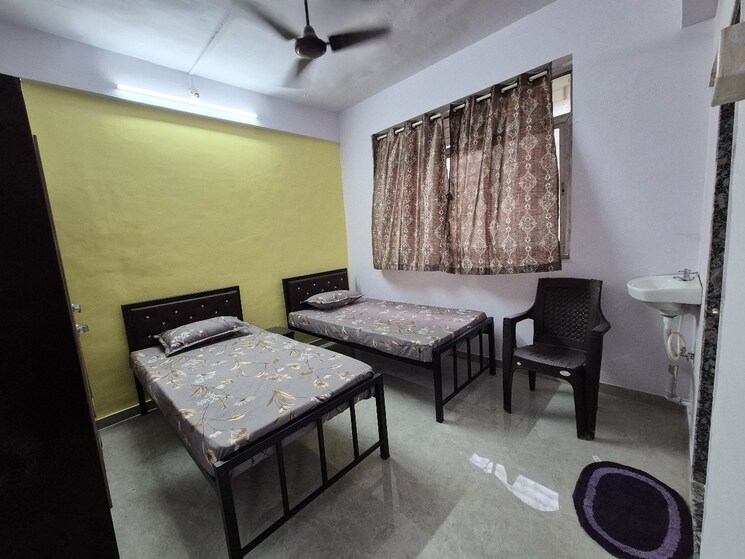 Room, malad east Pg For Boys & Girls In Malad East 8633293