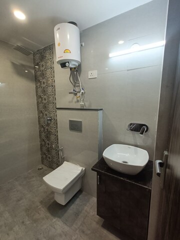 Bathroom in 1 RK Builder Floor at Sector 38 – for Rent