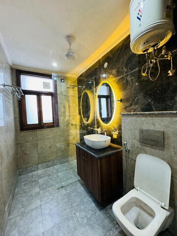 Attached Bathroom in 3 BHK Builder Floor at Sector 55 – for Rent
