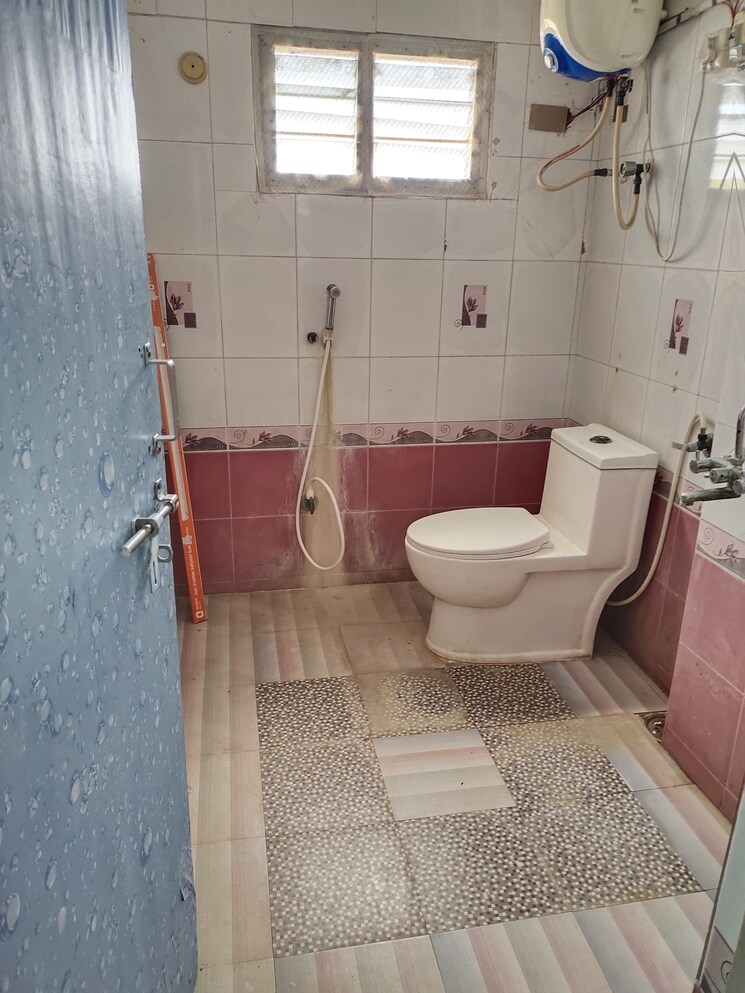 Bathroom, creative-elegance 3 Bedroom 1553 Sq.Ft. Apartment In Tarnaka Hyderabad 8633349