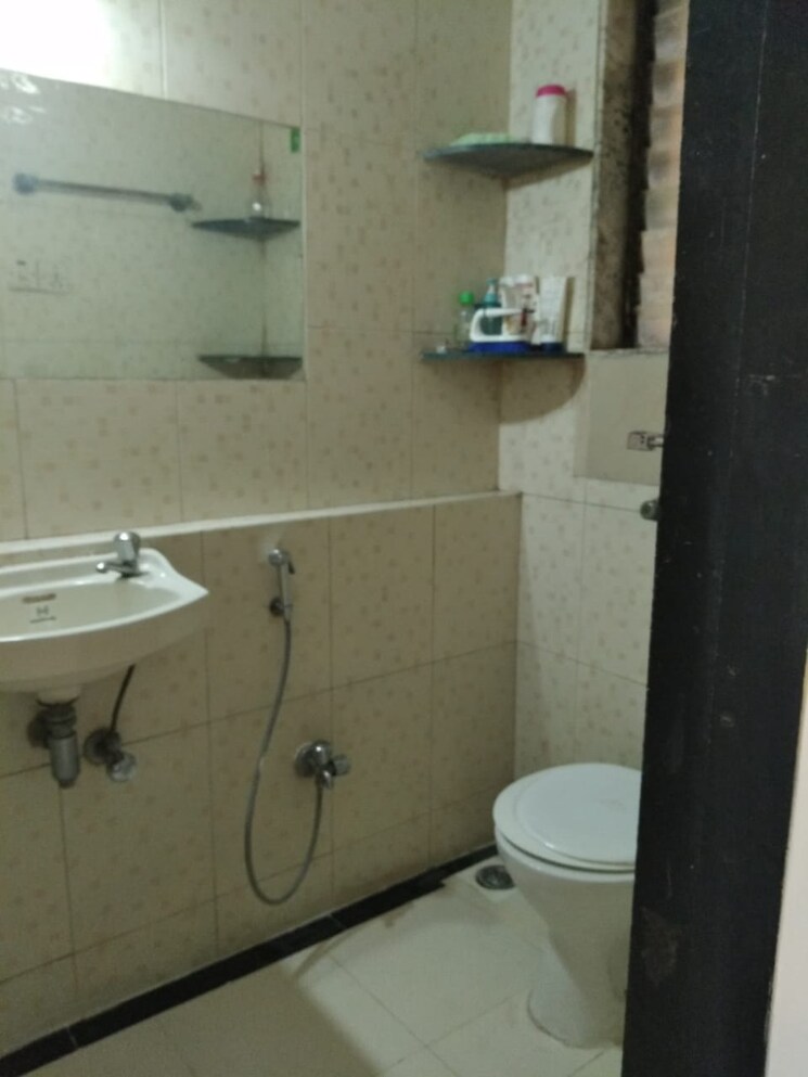 Bathroom, panch-leela 2 Bedroom 915 Sq.Ft. Apartment In Powai Mumbai 8633343