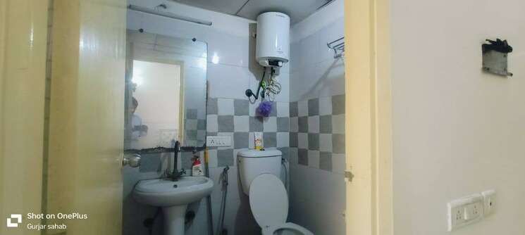 Bathroom, gaur-city-2-14th-avenue 2 Bedroom 955 Sq.Ft. Apartment In Sector 16c Greater Noida Greater Noida 8633351