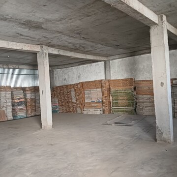  Warehouse For Rent in Deva Road