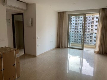 Room in 2 BHK Apartment at Castle Rock, Powai – for Rent