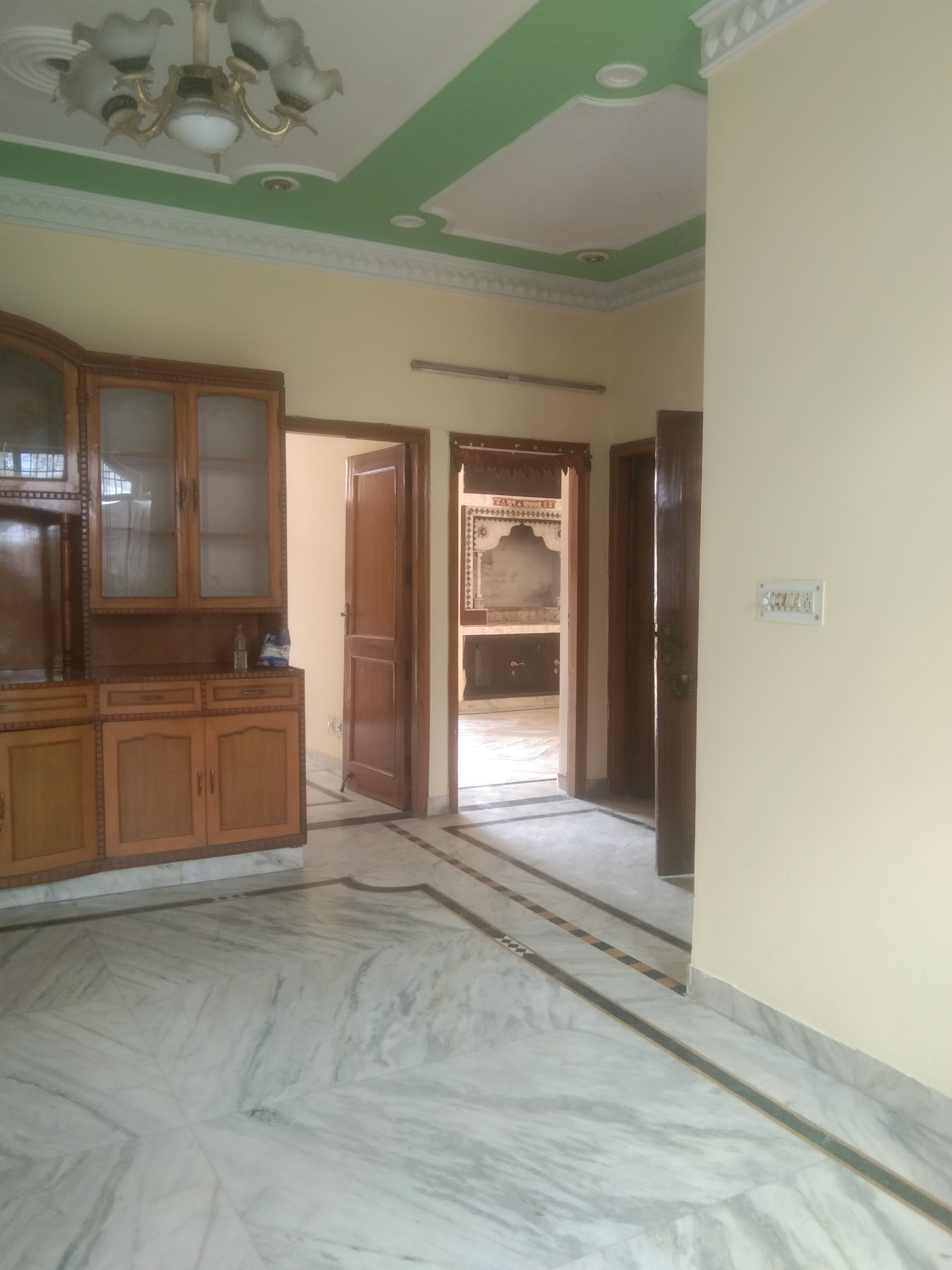 2.5 BHK + Servant Room Builder Floor For Rent in Sector 28