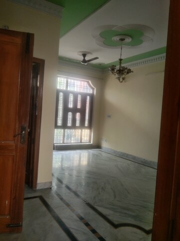 Bathroom in 2.5 BHK Builder Floor at Sector 28 – for Rent