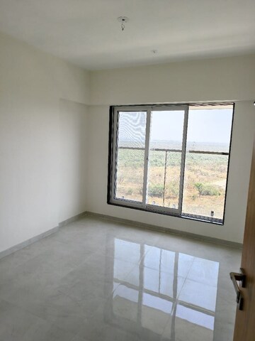 Room in 2 BHK Apartment at Runwal Bliss, Kanjurmarg East – for Rent