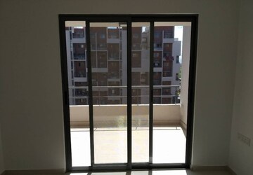 Room in 2 BHK Apartment at Rohan Abhilasha, Wagholi – for Rent