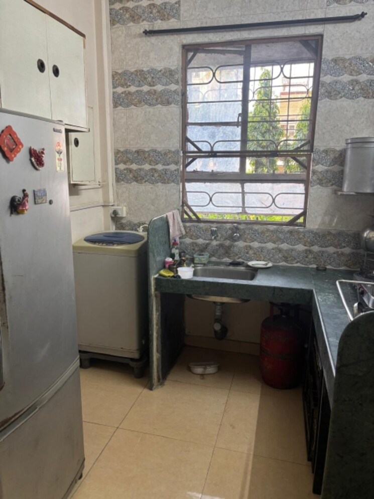 Kitchen, law college road 2 Bedroom 1000 Sq.Ft. Apartment In Law College Road Pune 8633446