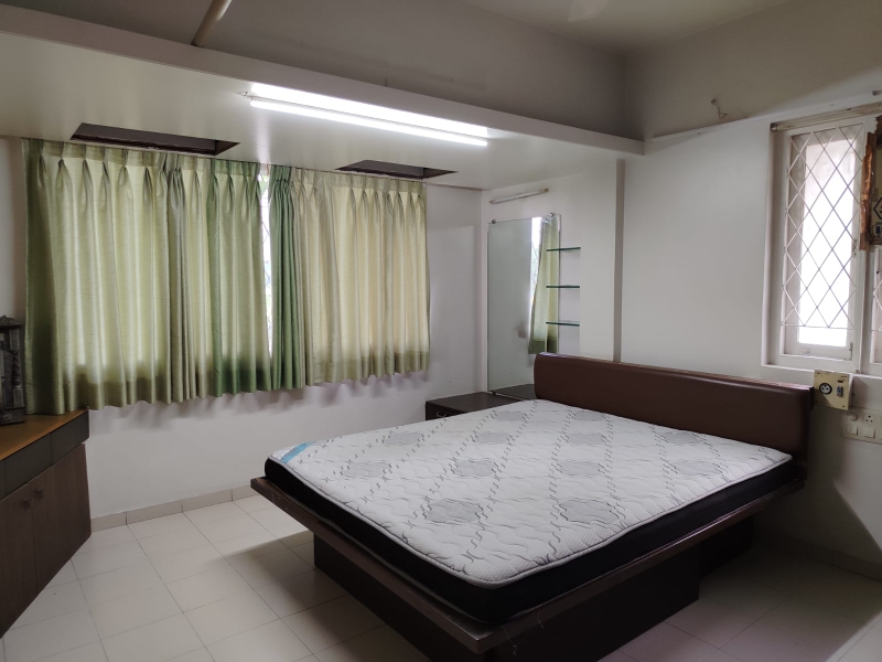 3 BHK + Extra Room Apartment For Rent in Fergusson College Road