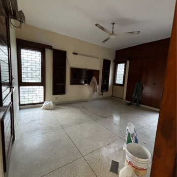 Room in 1 BHK Builder Floor at Saket – for Rent