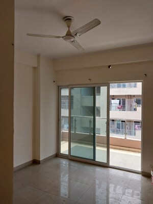 Room in 2 BHK Apartment at Gaurs Cascades, Raj Nagar Extension – for Sale