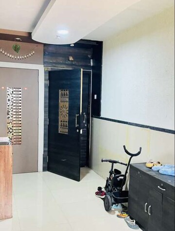 Master Bedroom in 2 BHK Apartment at Piramal Vaikunth, Balkum Pada – for Rent