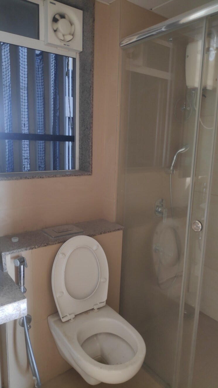 Bathroom, lnt-veridian 2 Bedroom 650 Sq.Ft. Apartment In Powai Mumbai 8633516