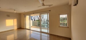 Room in 3 BHK Apartment at Prestige Woodland Park, Cooke Town – for Rent