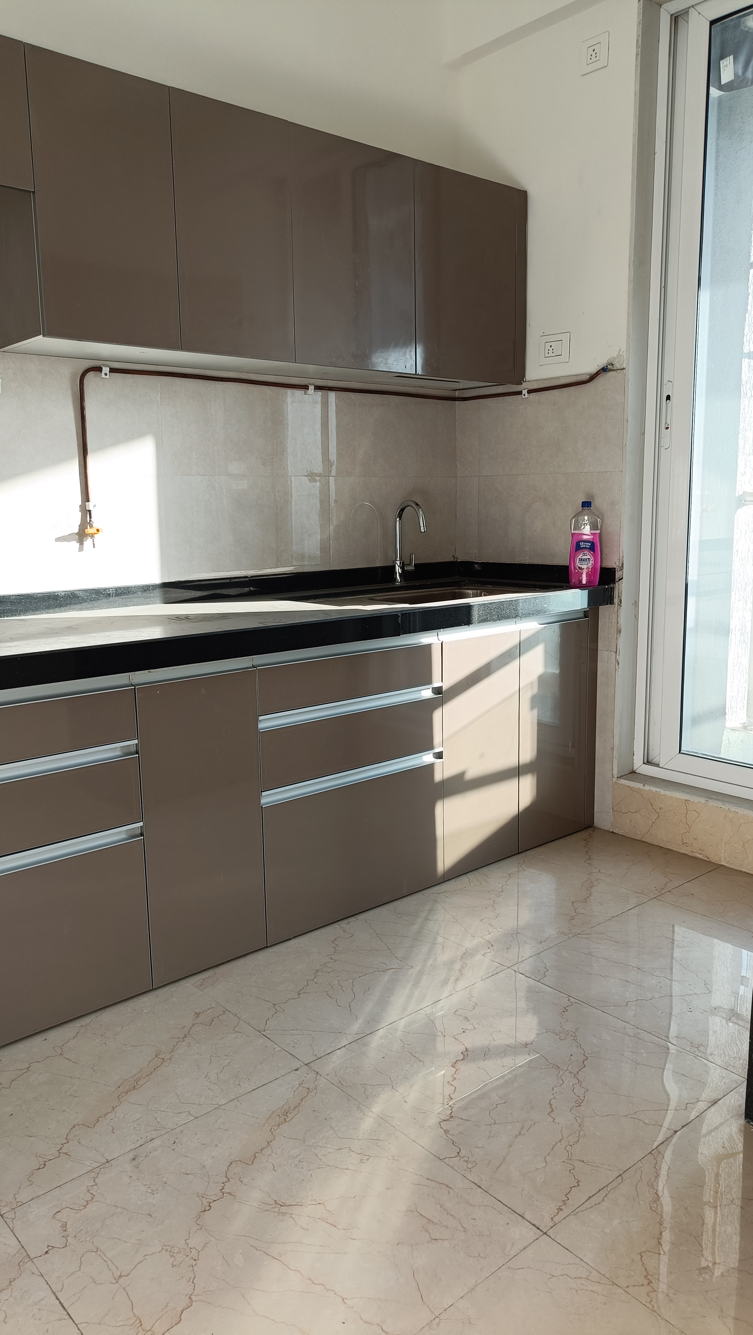 2 BHK Apartment For Rent in Hiranandani Estate