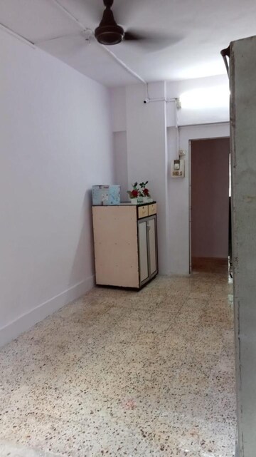 Bathroom in 1 BHK Apartment at Santacruz East – for Rent