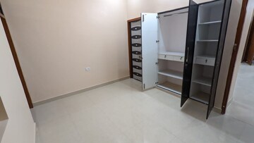 Room in 2 BHK Independent House at Gomti Nagar – for Rent
