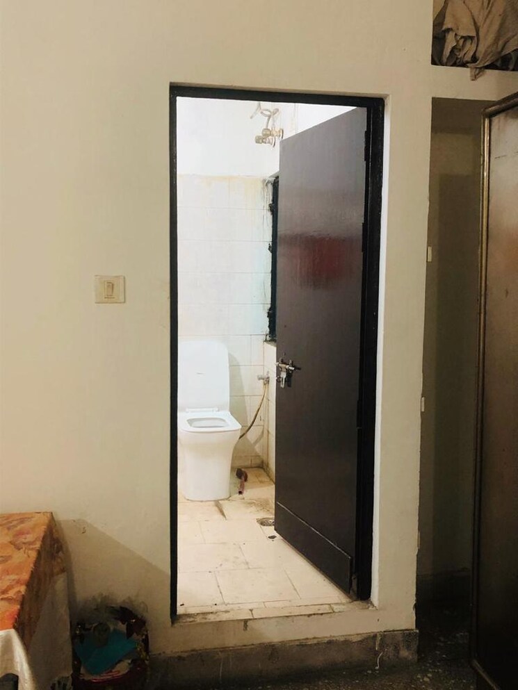 Bathroom, gomti nagar 1.5 Bedroom 1100 Sq.Ft. Independent House In Gomti Nagar Lucknow 8633555