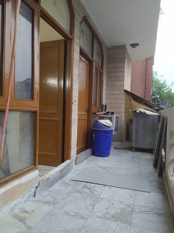 Building Lobby in 3 BHK Apartment at Nehru Enclave – for Rent