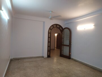 Building Lobby in 3 BHK Builder Floor at Nehru Enclave – for Rent