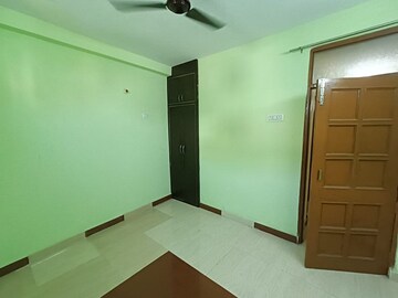 Room in 1.5 BHK Independent House at Mayur Vihar Phase 1 – for Rent