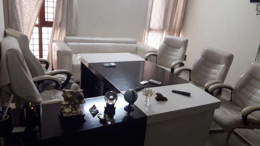 Office Space For Rent in Gomti Nagar