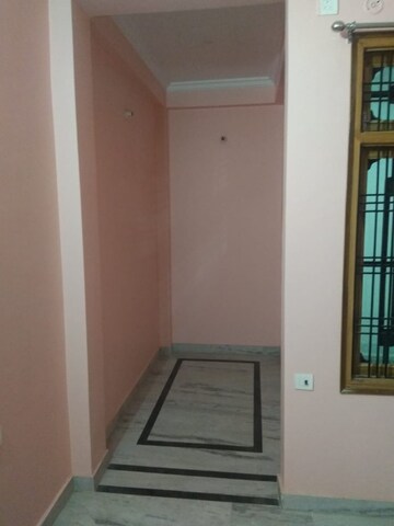 Room in 2 BHK Independent House at Gomti Nagar – for Rent