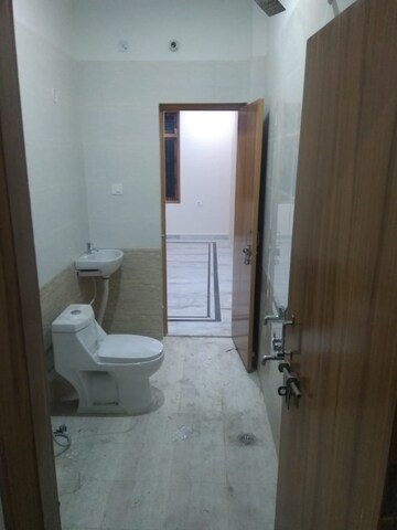 Bathroom in 2 BHK Independent House at Gomti Nagar – for Rent