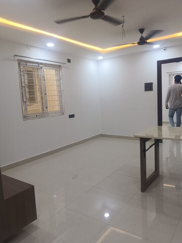 Room in 2 BHK Apartment at Manikonda – for Rent