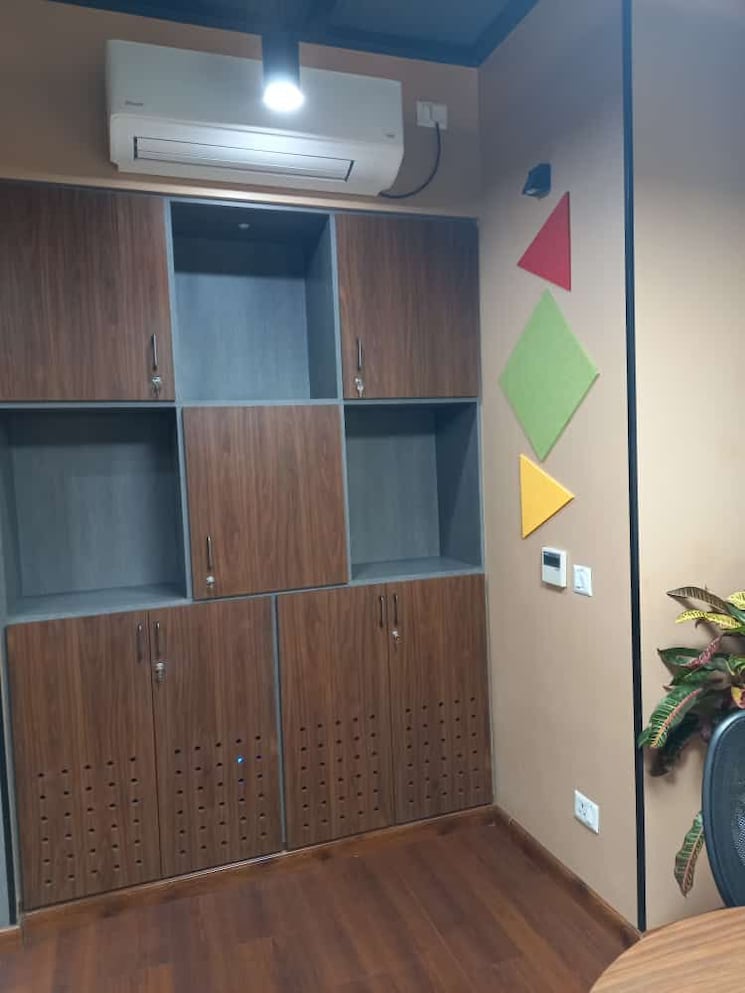 undefined, emaar-emerald-plaza Commercial Office Space 800 Sq.Ft. In Sector 65 Gurgaon 8633696